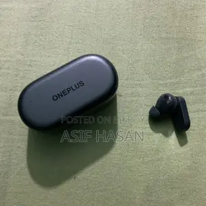 Oneplus Nord Buds Box and Right Side Bud