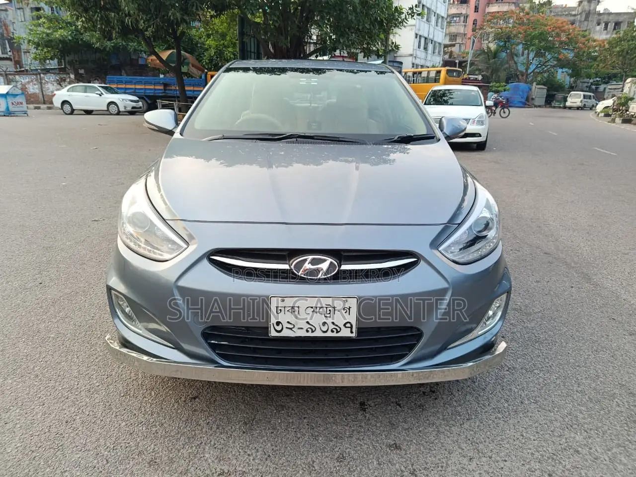 Hyundai Accent SE Hatchback 2017 Blue