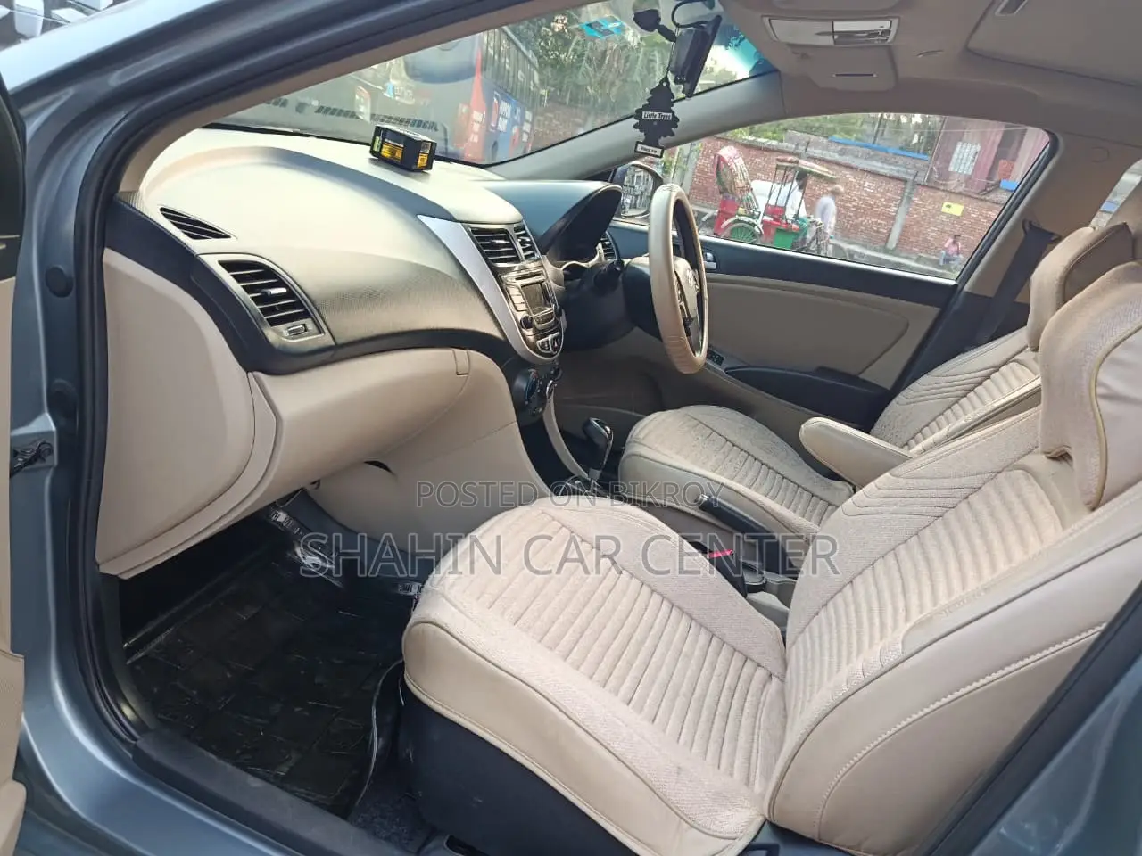 Hyundai Accent SE Hatchback 2017 Blue