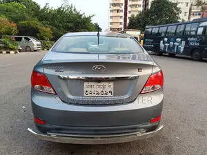Hyundai Accent SE Hatchback 2017 Blue