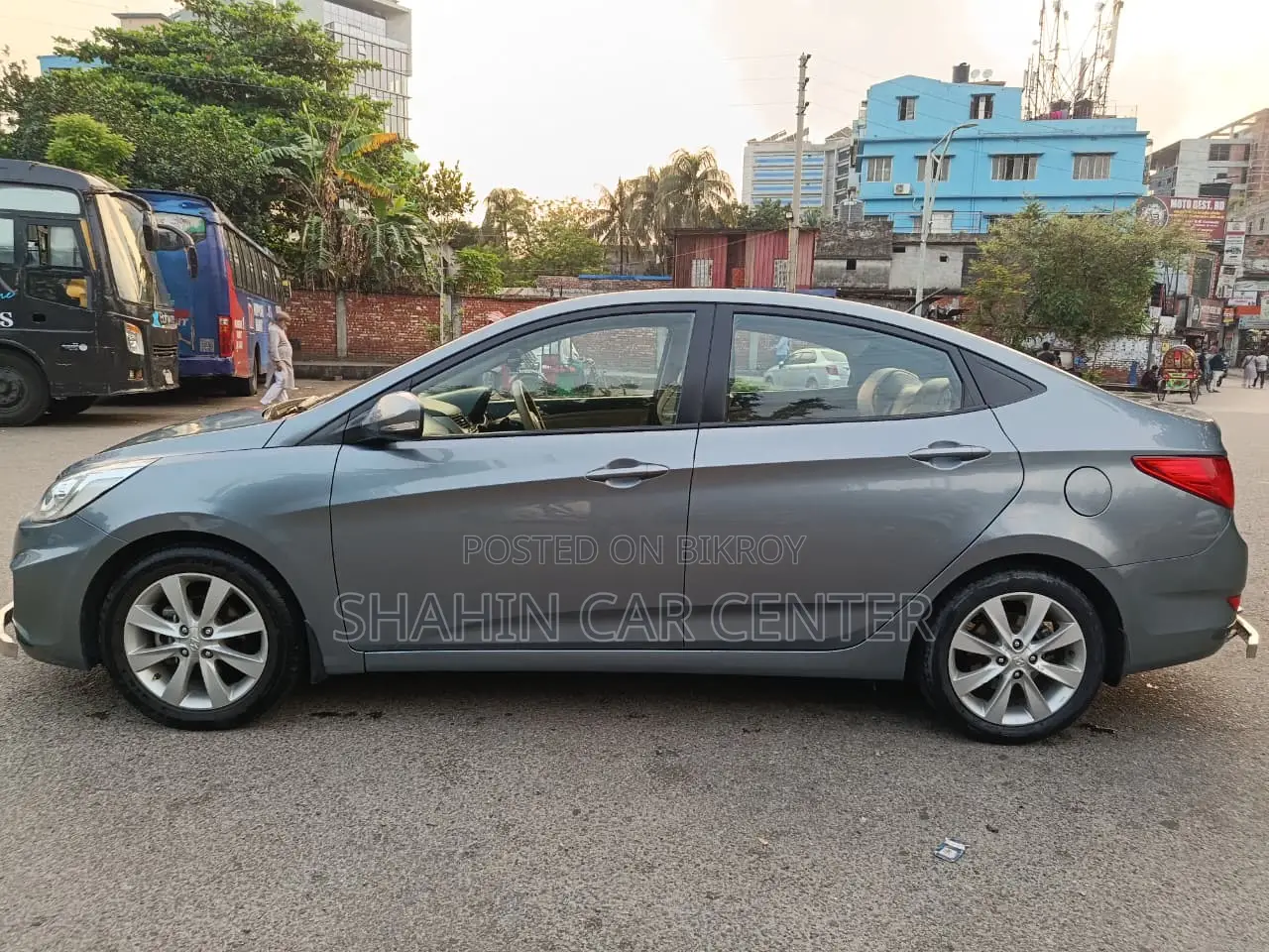 Hyundai Accent SE Hatchback 2017 Blue