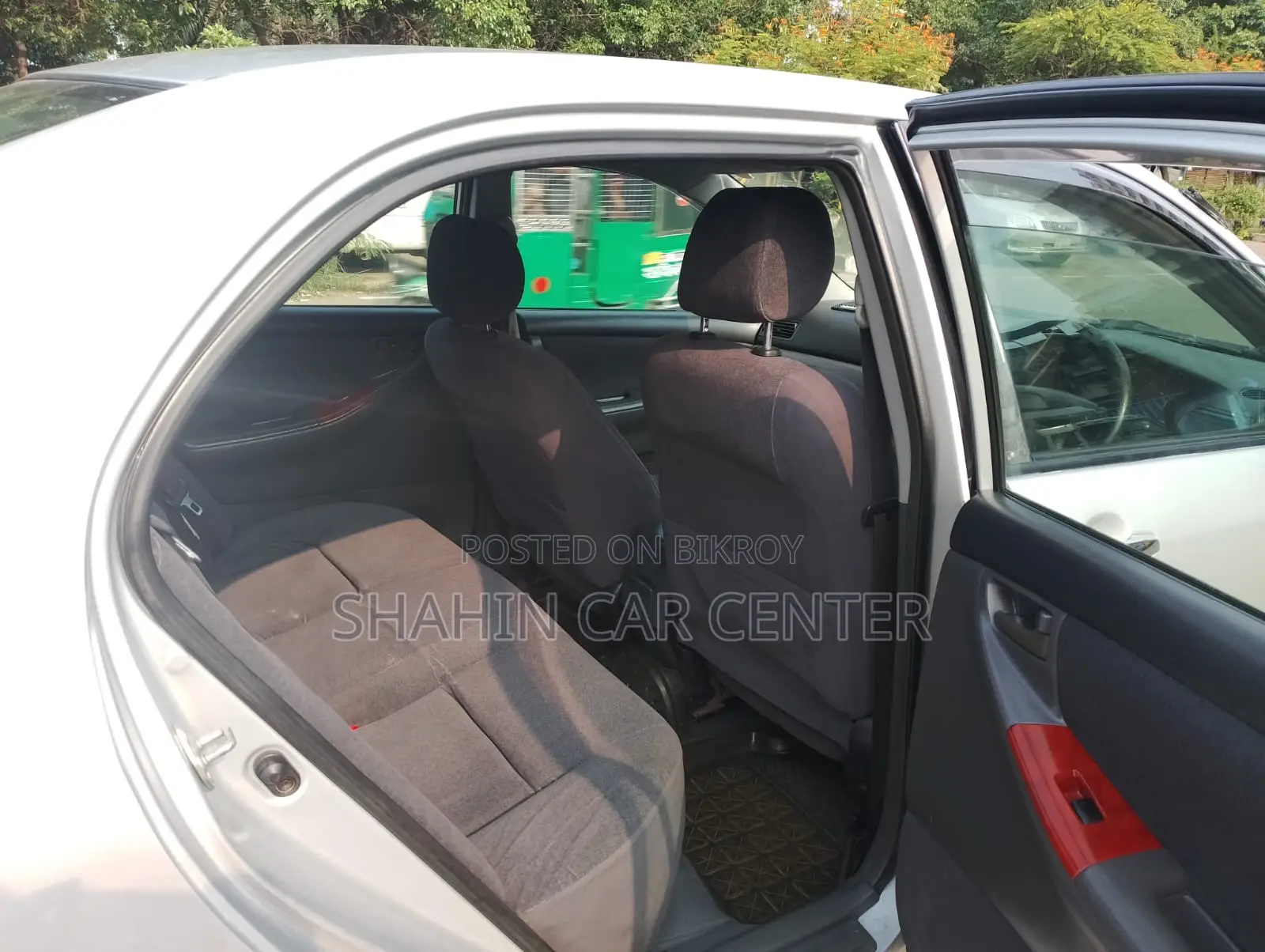 Toyota Corolla Sedan Automatic 2004 Silver