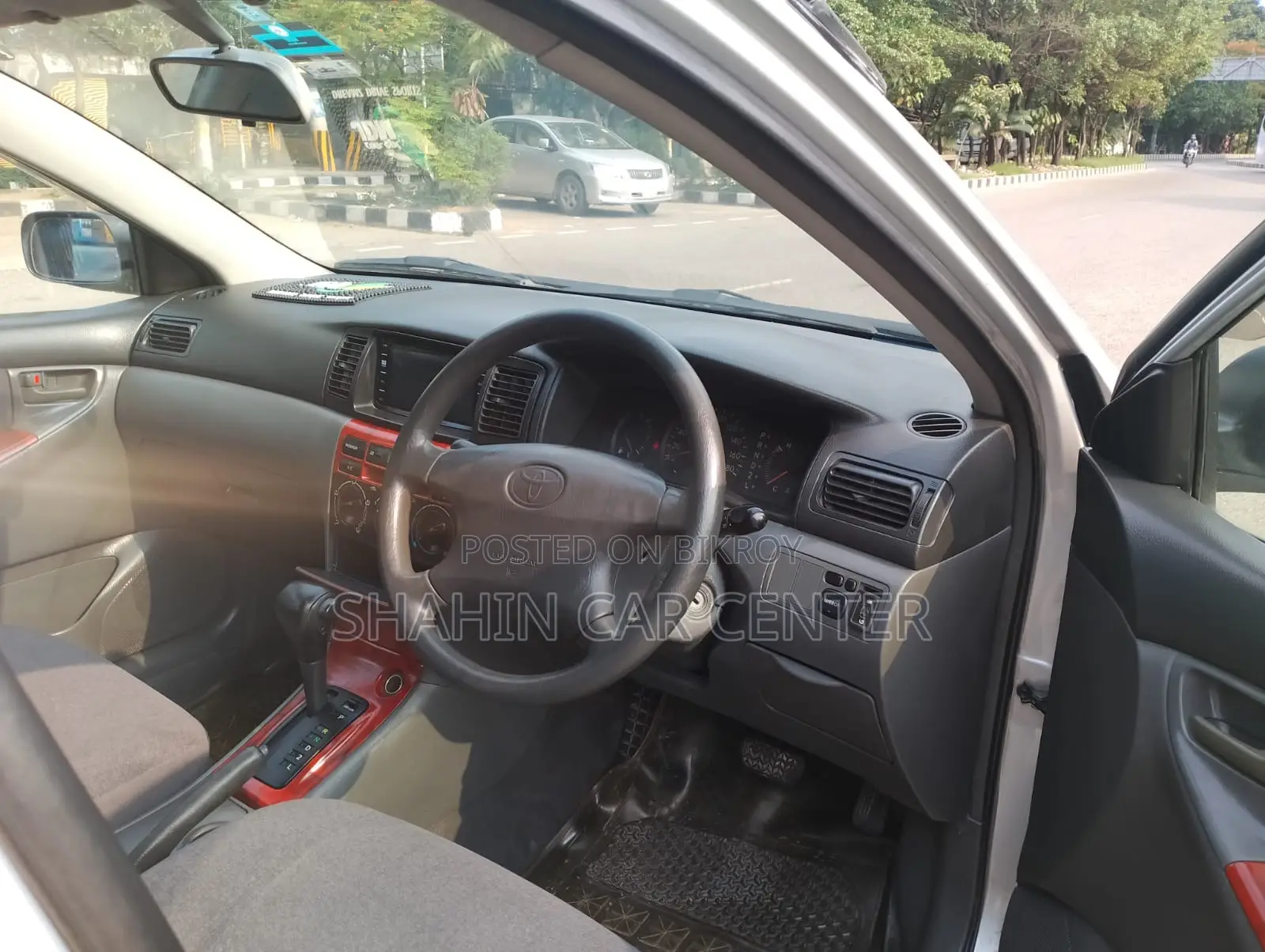 Toyota Corolla Sedan Automatic 2004 Silver