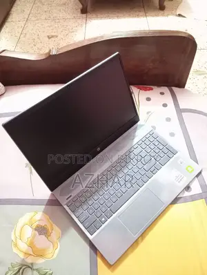 Laptop HP Pavilion 15 8GB Intel Core I5 HDD+SSD 256GB