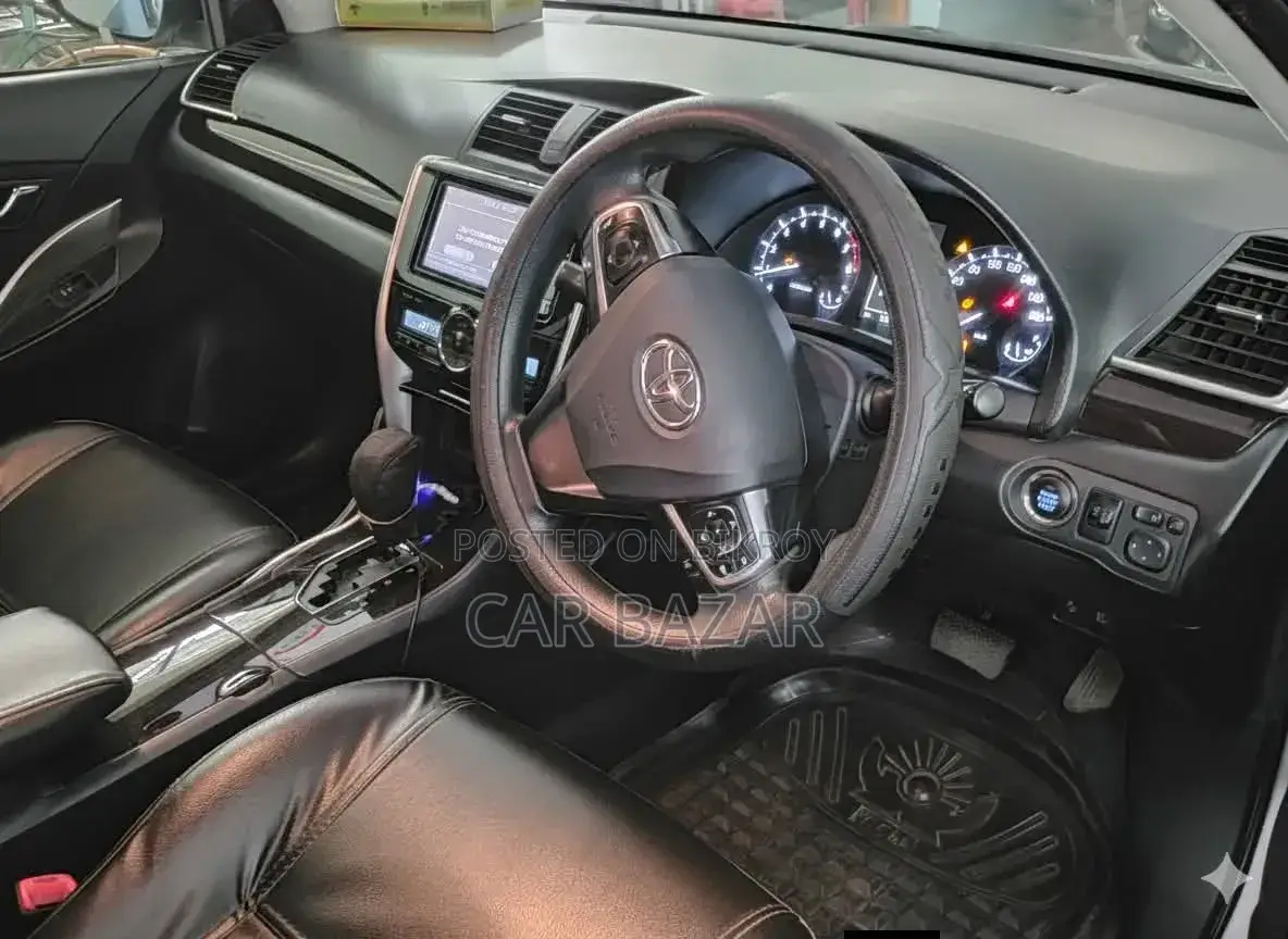 Toyota Premio 1.5 FWD 2017 Silver