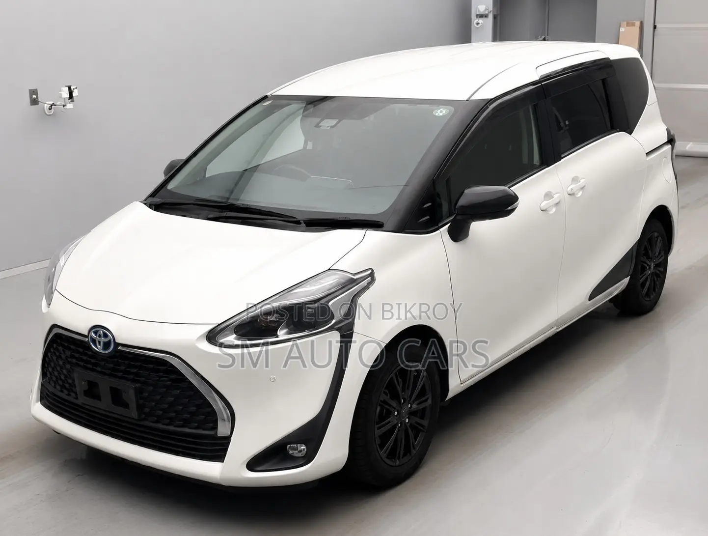 Toyota Sienta 1.5 Hybrid FWD 2021 Pearl