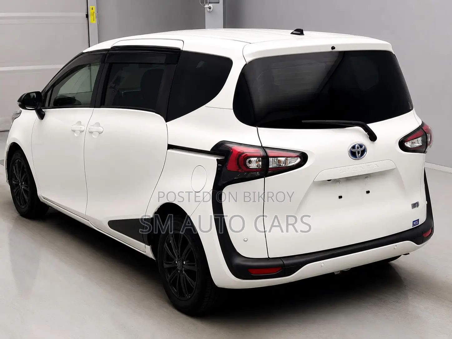 Toyota Sienta 1.5 Hybrid FWD 2021 Pearl