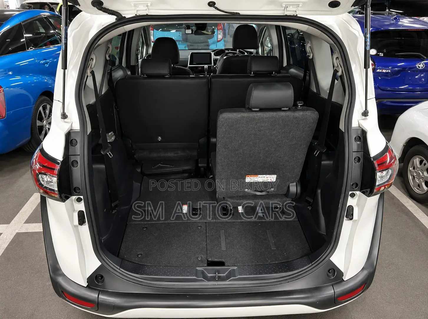 Toyota Sienta 1.5 Hybrid FWD 2021 Pearl