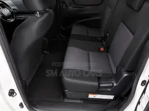 Toyota Sienta 1.5 Hybrid FWD 2021 Pearl