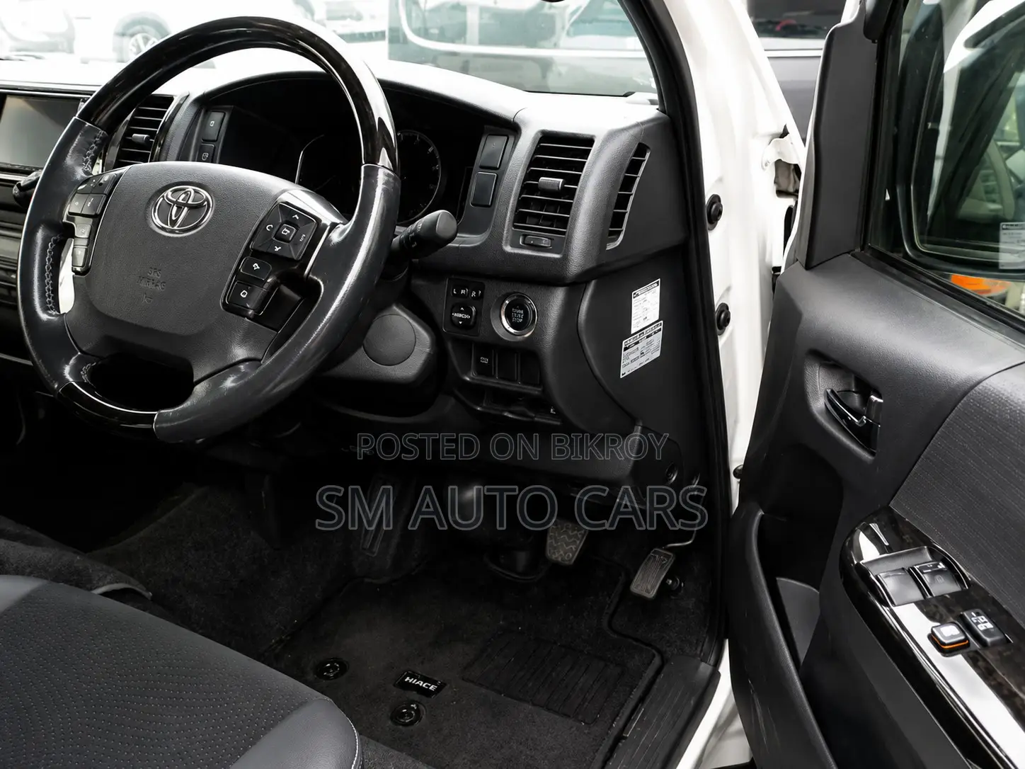 Toyota HiAce 2021 Pearl