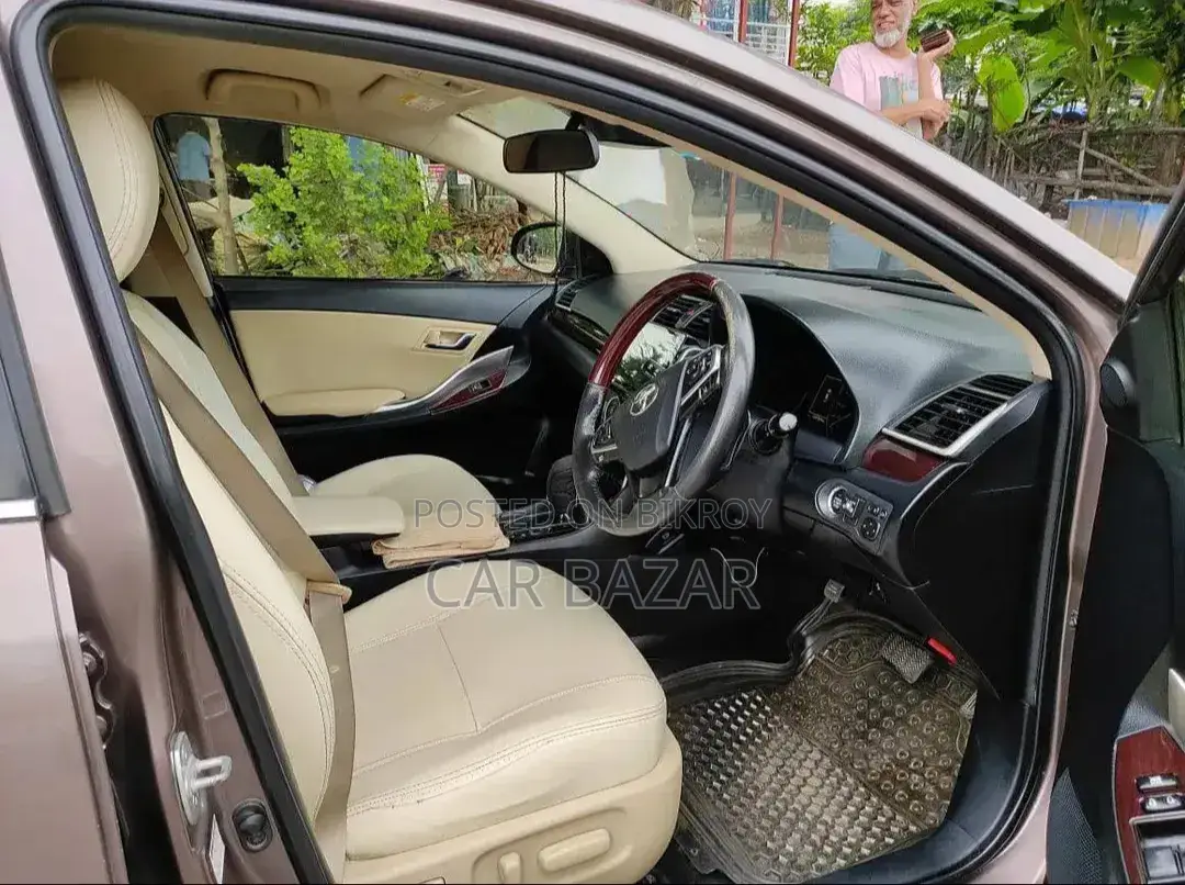 Toyota Premio 1.5 Front-Wheel Drive 2017 Brown