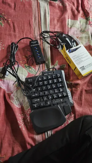 ১ হ্যান্ড গেমিং কিবোর্ড এবং মাউস