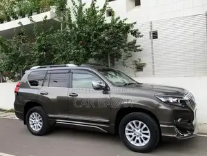 Toyota Land Cruiser Prado 2.7 2017 Brown