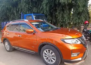 Nissan X-Trail 2.0 Hybrid Front Wheel Drive 2017 Orange