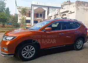 নিসান এক্স-ট্রেইল ২.০ হাইব্রিড ফ্রন্ট হুইল ড্রাইভ ২০১৭ কমলা