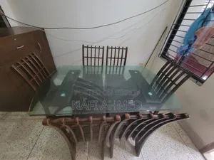 ডাইনিং টেবিল (৬ সিটার)