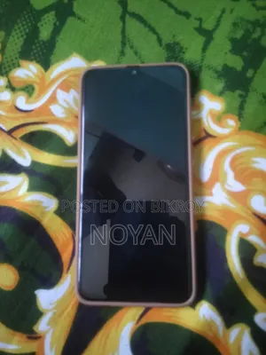 Samsung Galaxy A30 64 GB White