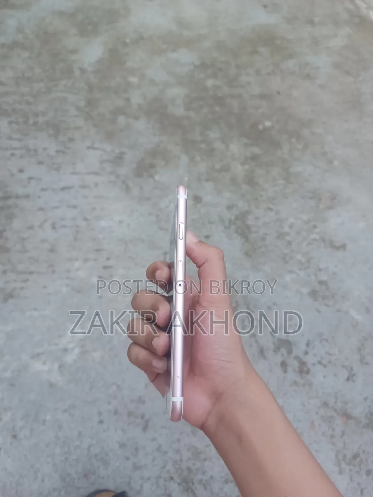 Apple iPhone 6s 16 GB Gold