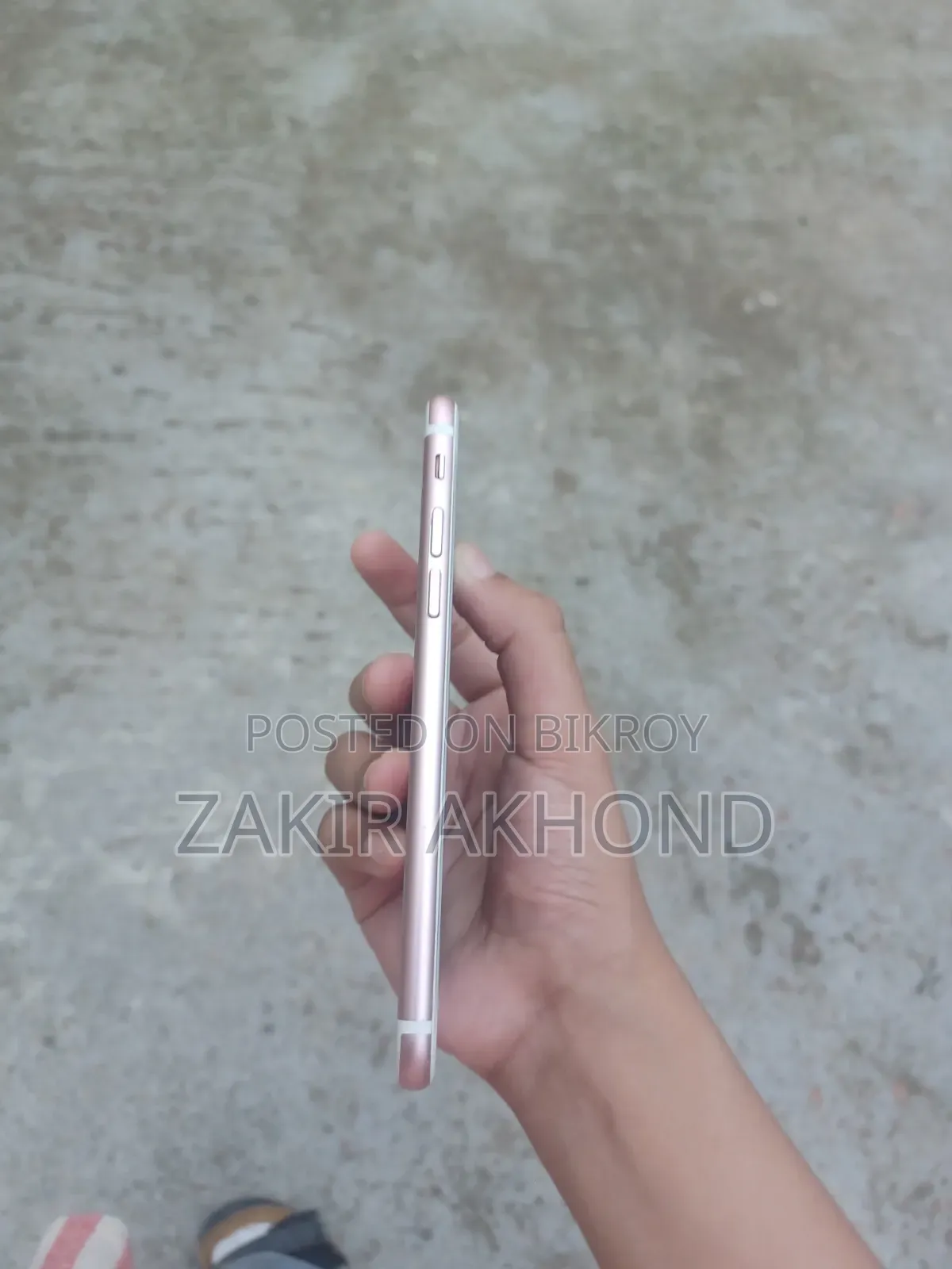 Apple iPhone 6s 16 GB Gold