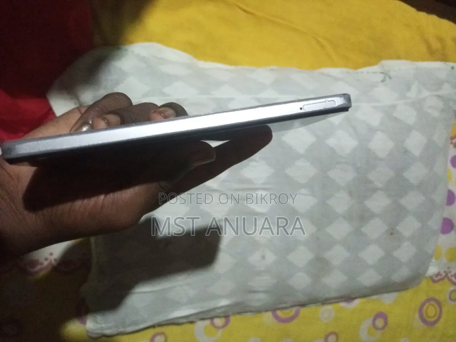 সিম্ফনি ইনোভা ৩০ ১২৮ জিবি সাদা