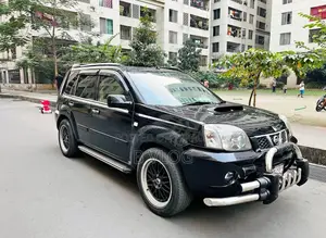 নিসান এক্স-ট্রেইল ২.৫ স্পোর্ট ২০০৪ কালো