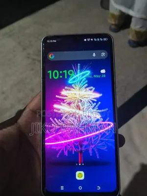 Itel City 100 128 GB Silver