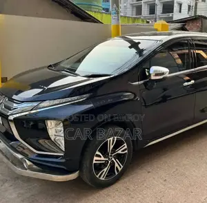 Mitsubishi Xpander G 2022 Black