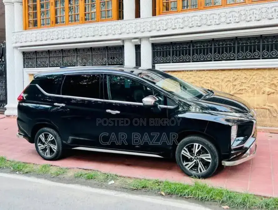 Mitsubishi Xpander G 2022 Black