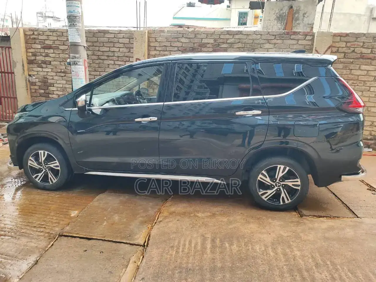 Mitsubishi Xpander G 2022 Black