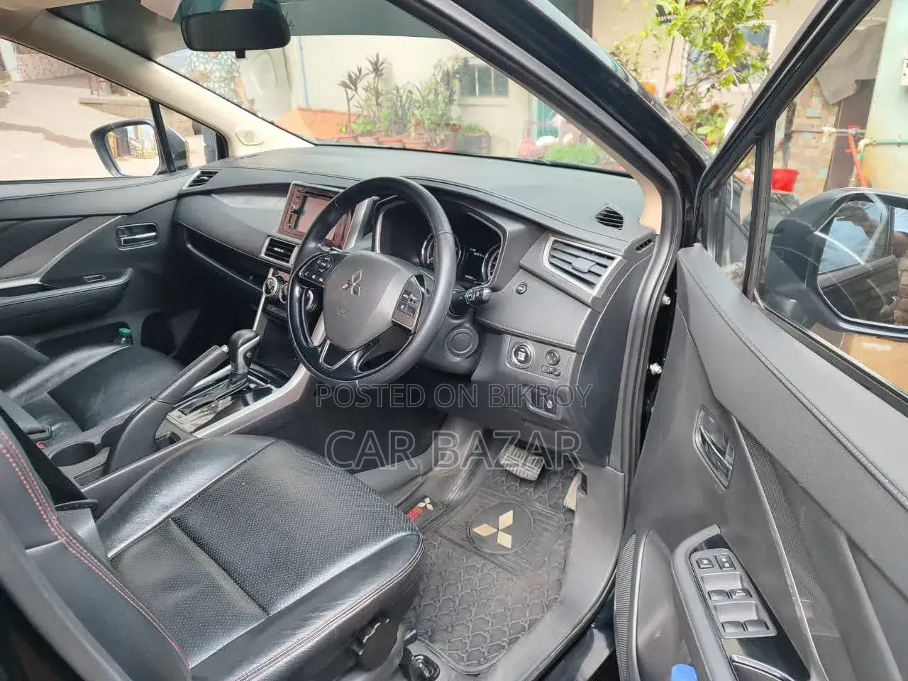 Mitsubishi Xpander G 2022 Black