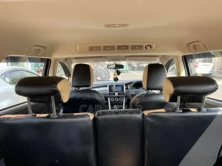Mitsubishi Xpander G 2022 Black