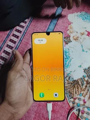 স্যামসাং গ্যালাক্সি এস২১ এফই ৫জি ২৫৬ জিবি হোয়াইট