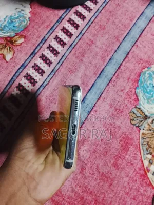 স্যামসাং গ্যালাক্সি এস২১ এফই ৫জি ২৫৬ জিবি হোয়াইট