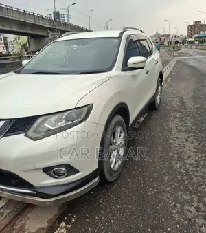 Nissan X-Trail 2.0 Petrol FWD 2014 Off White