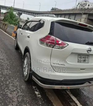 Nissan X-Trail 2.0 Petrol FWD 2014 Off White