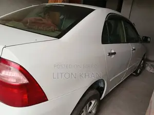 Toyota Corolla 2004 White