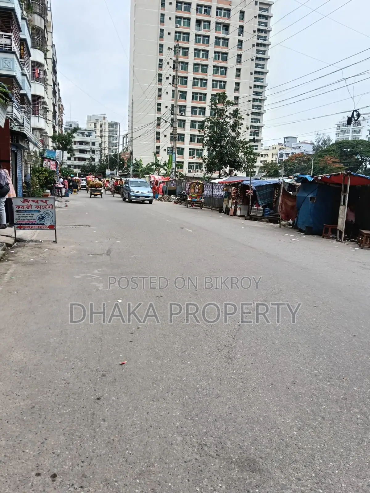 ৩০ ফুট রাস্তা ৫ কাঠা পার্ক সাউথ সেক্টর-১৩ তে