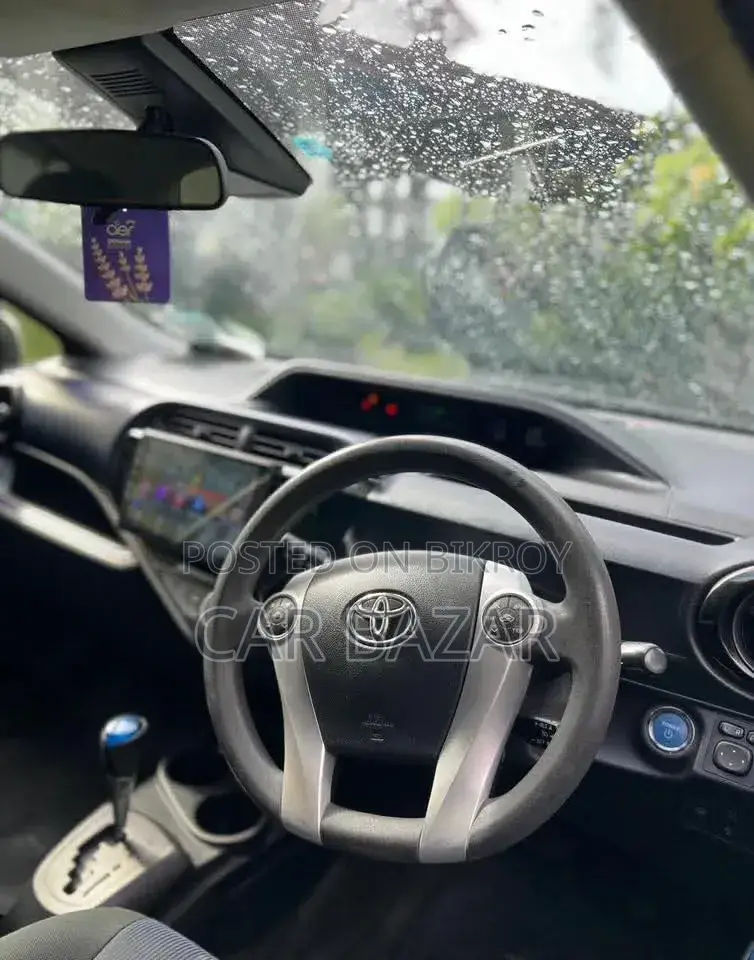Toyota Aqua 2017 White