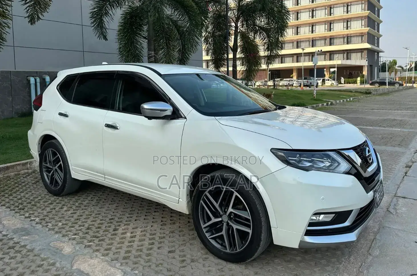 Nissan X-Trail 2.0 Hybrid All-Wheel Drive 2019 White