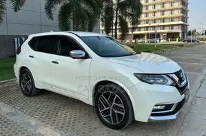 Nissan X-Trail 2.0 Hybrid All-Wheel Drive 2019 White