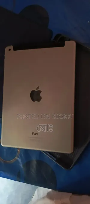 Apple iPad 9.7 128 GB Silver