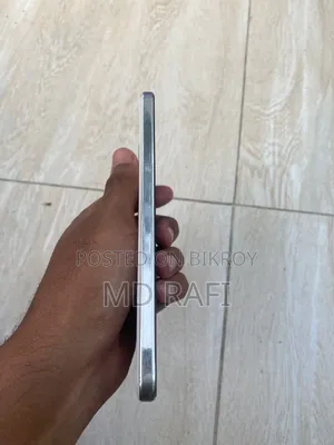 iQOO 256 GB White