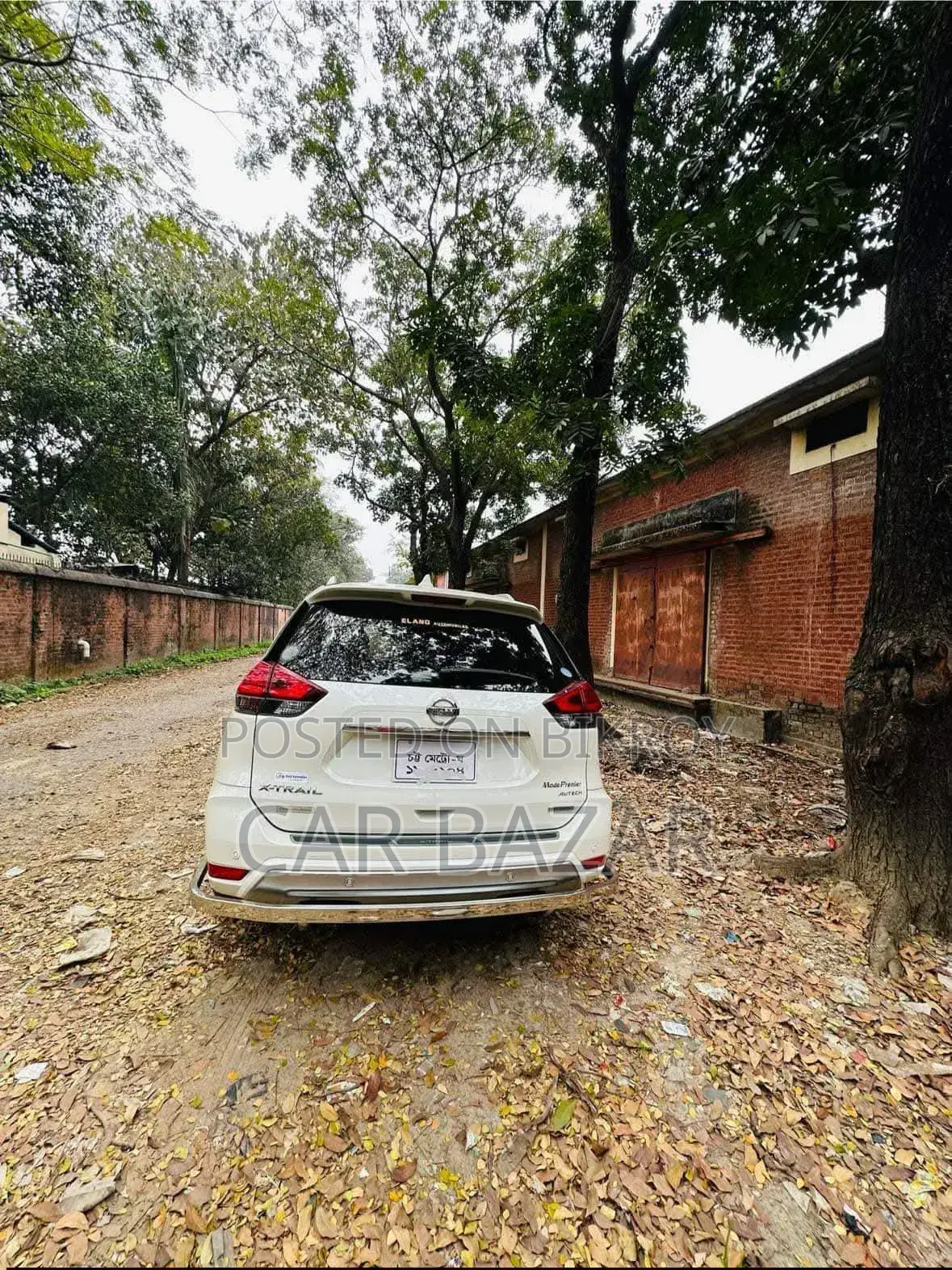 নিসান এক্স-ট্রেইল ২.০ হাইব্রিড ফ্রন্ট হুইল ড্রাইভ ২০১৮ পার্ল