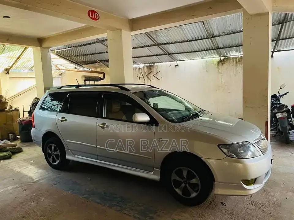 টয়োটা করোলা ফিল্ডার ১.৫ পেট্রোল ফ্রন্ট হুইল ড্রাইভ ২০০৫ সিলভার
