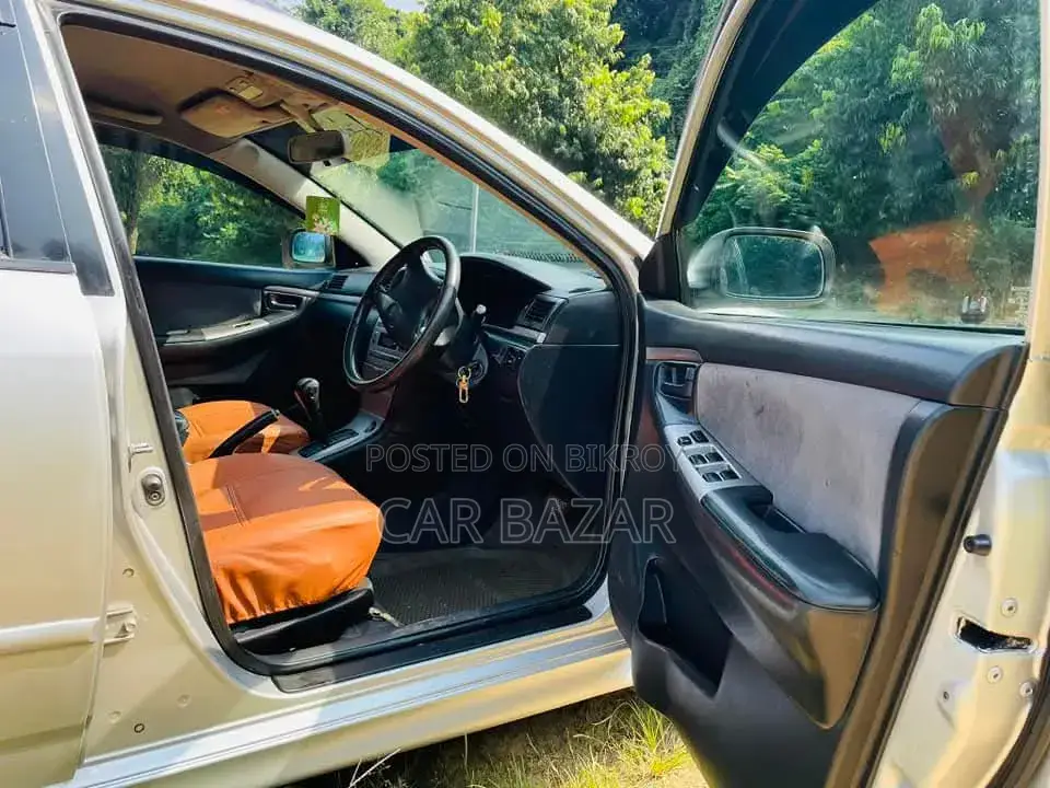 টয়োটা করোলা ফিল্ডার ১.৫ পেট্রোল ফ্রন্ট হুইল ড্রাইভ ২০০৫ সিলভার