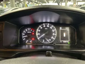 Toyota HiAce ২০২২ কালো