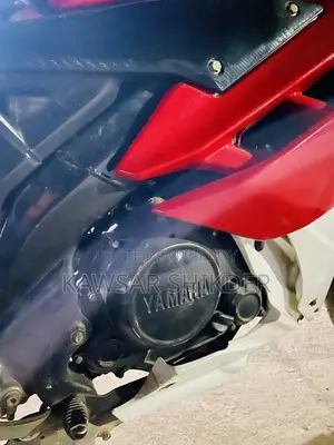 Yamaha YZF-R 2012 Red