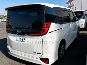 Toyota Noah 2023 Pearl