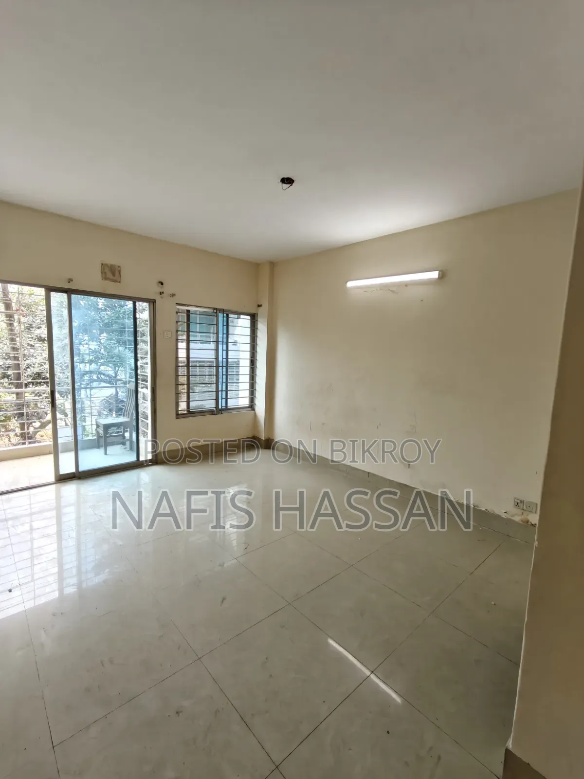 4bdrm Apartment in Khulshi for Sale