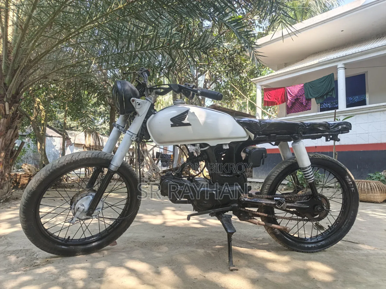 Hero Hunk 2021 White